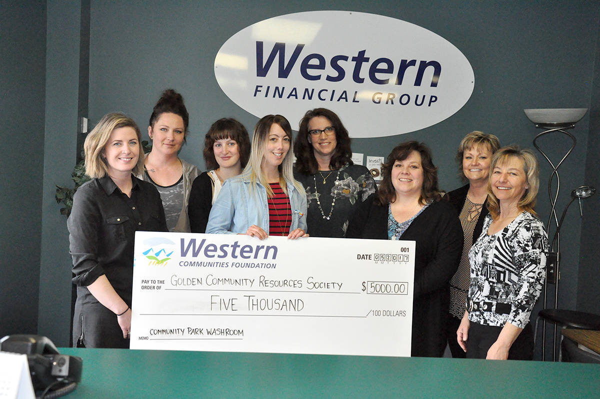 Western Financial donated $5,000 from their Community Fund Infrastructure Grant to the Resource Society, represented by Shelly Wadden, for their Kinsman Park project. Jessica Schwitek/Star Photo