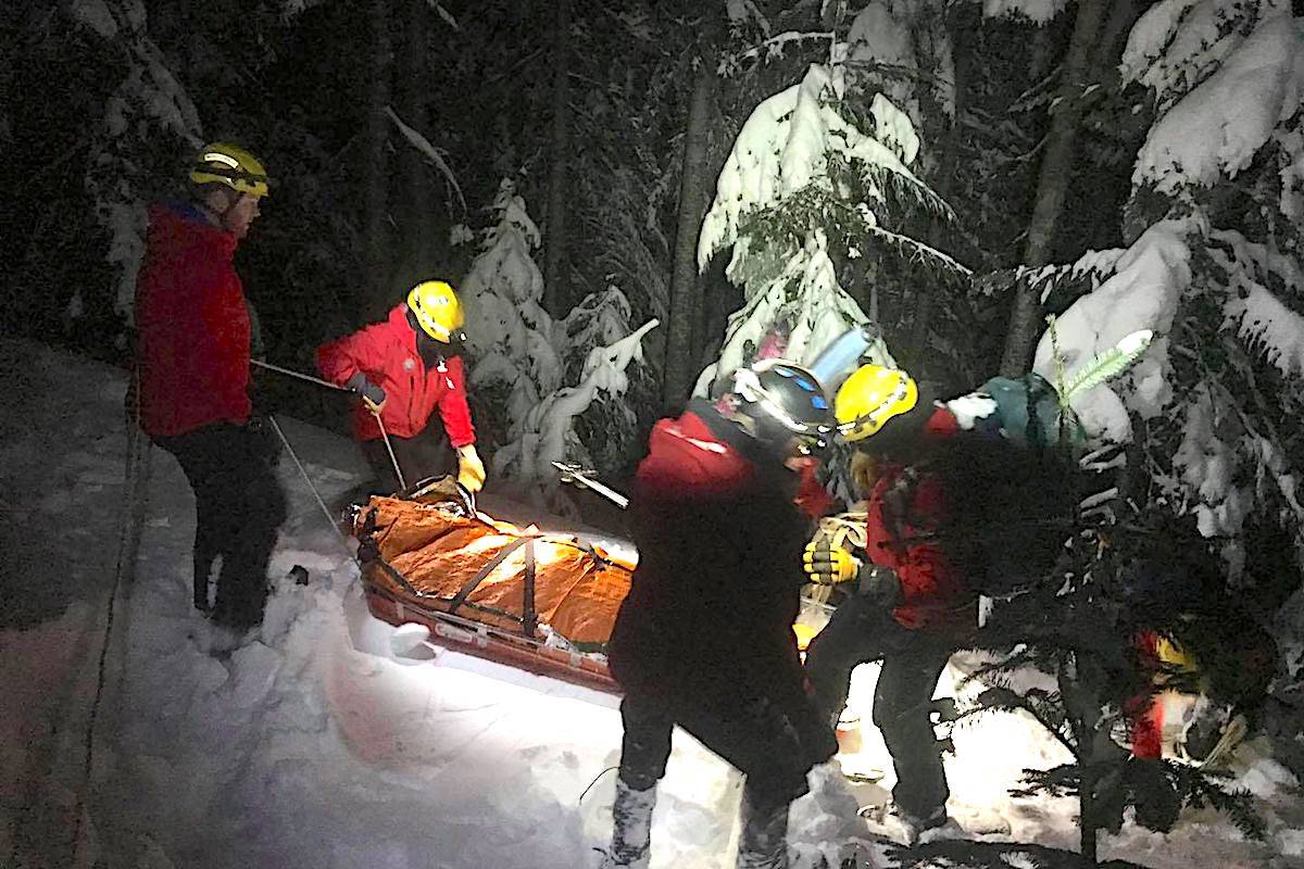 SAR crews worked late into the night Tuesday to rescue an injured snowboarder in North Vancouver. (Facebook/North Shore Rescue)
