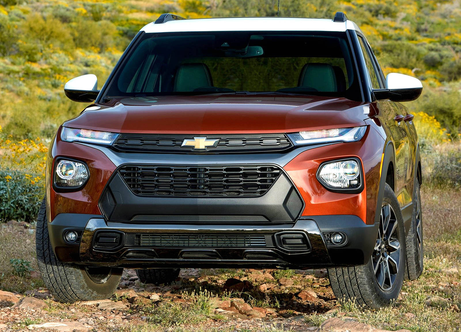 From the front, the Trailblazer displays an oversize grille and rounded hood that’s similar in shape to other vehicles in Chevy’s stable, most notably the bigger Blazer.