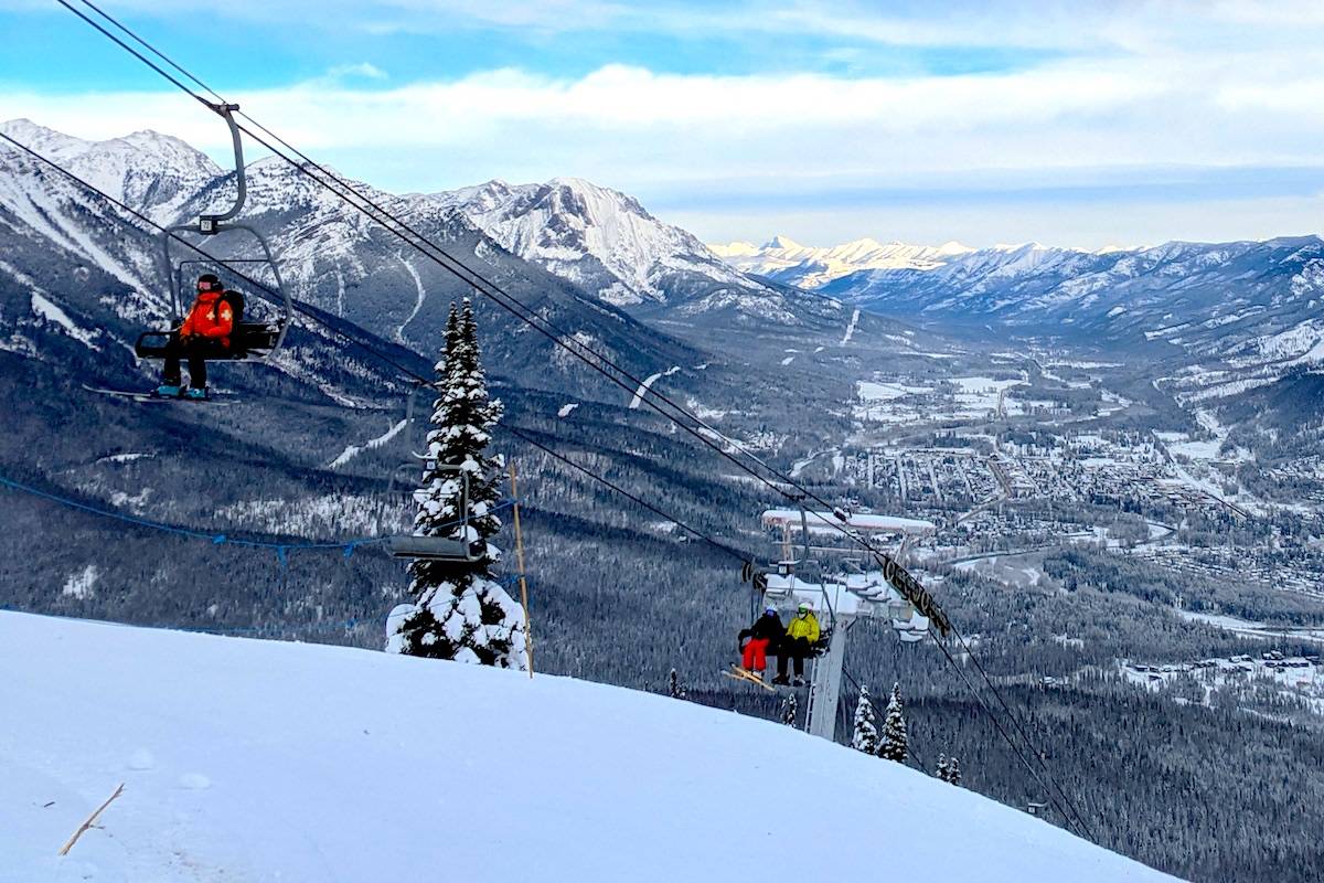 Skiers on the Boomerang Chair at Fernie Alpine Resort. (Scott Tibballs / The Free Press)