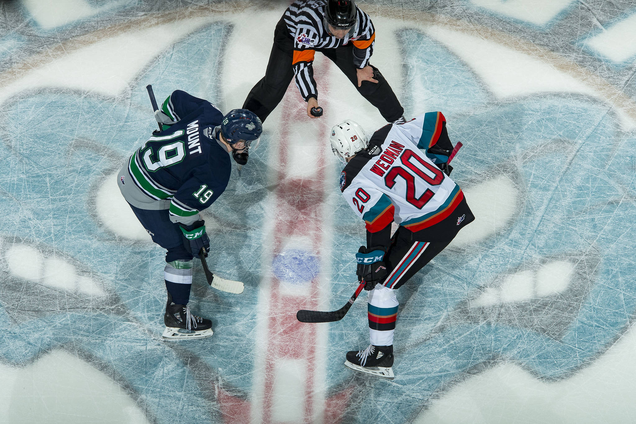 Kelowna’s Matthew Wedman takes a face-off against his old team the Seattle Thunderbirds. (Photo by Marissa Baecker/Kelowna Rockets Images)