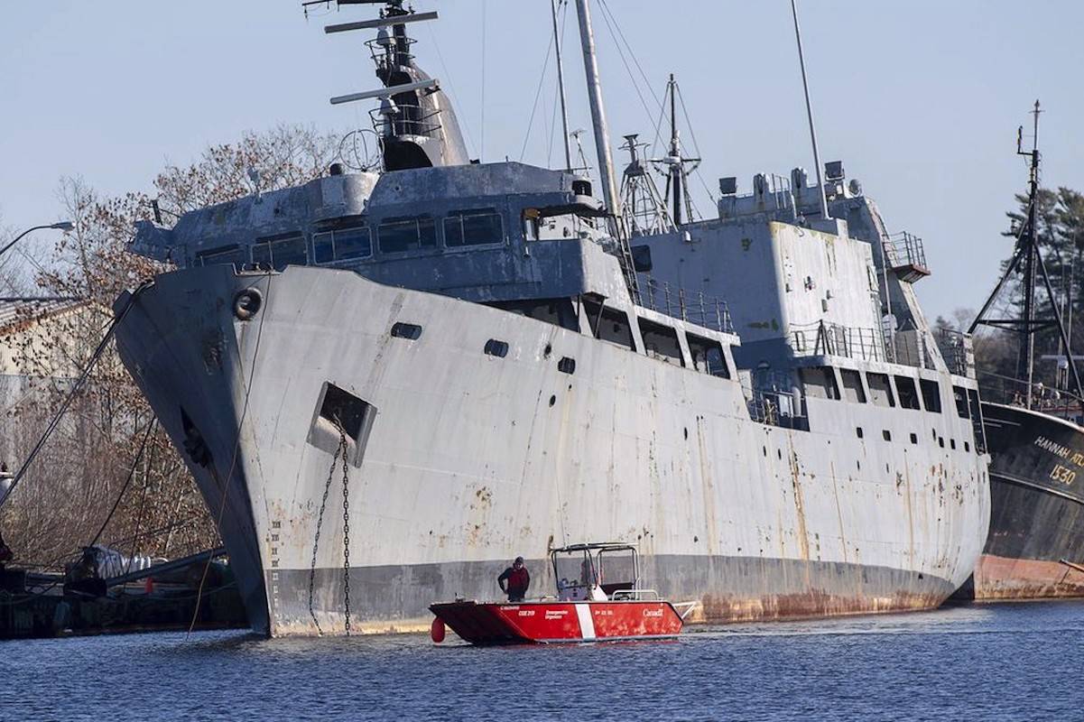 A decommissioned Royal Canadian Navy diving support ship sat derelict in Bridgewater, N.S. in 2019. ANDREW VAUGHAN /THE CANADIAN PRESS