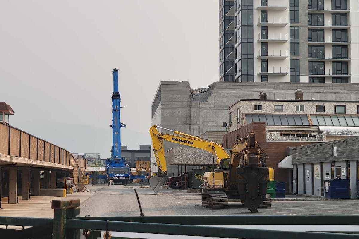 A photo of the construction site after the fallen crane’s removal on July 19, 2021. (Michael Rodriguez/Kelowna Capital News)