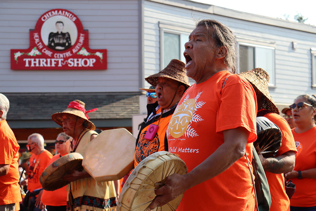 Drummers from Penelakut drummed and sang throughout the march. (Cole Schisler photo)