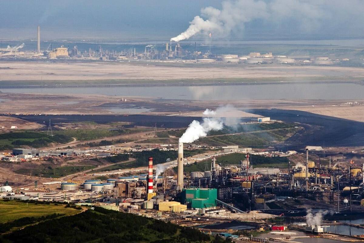 The Suncor oil sands facility seen from a helicopter near Fort McMurray, Alta. (THE CANADIAN PRESS/Jeff McIntosh)
