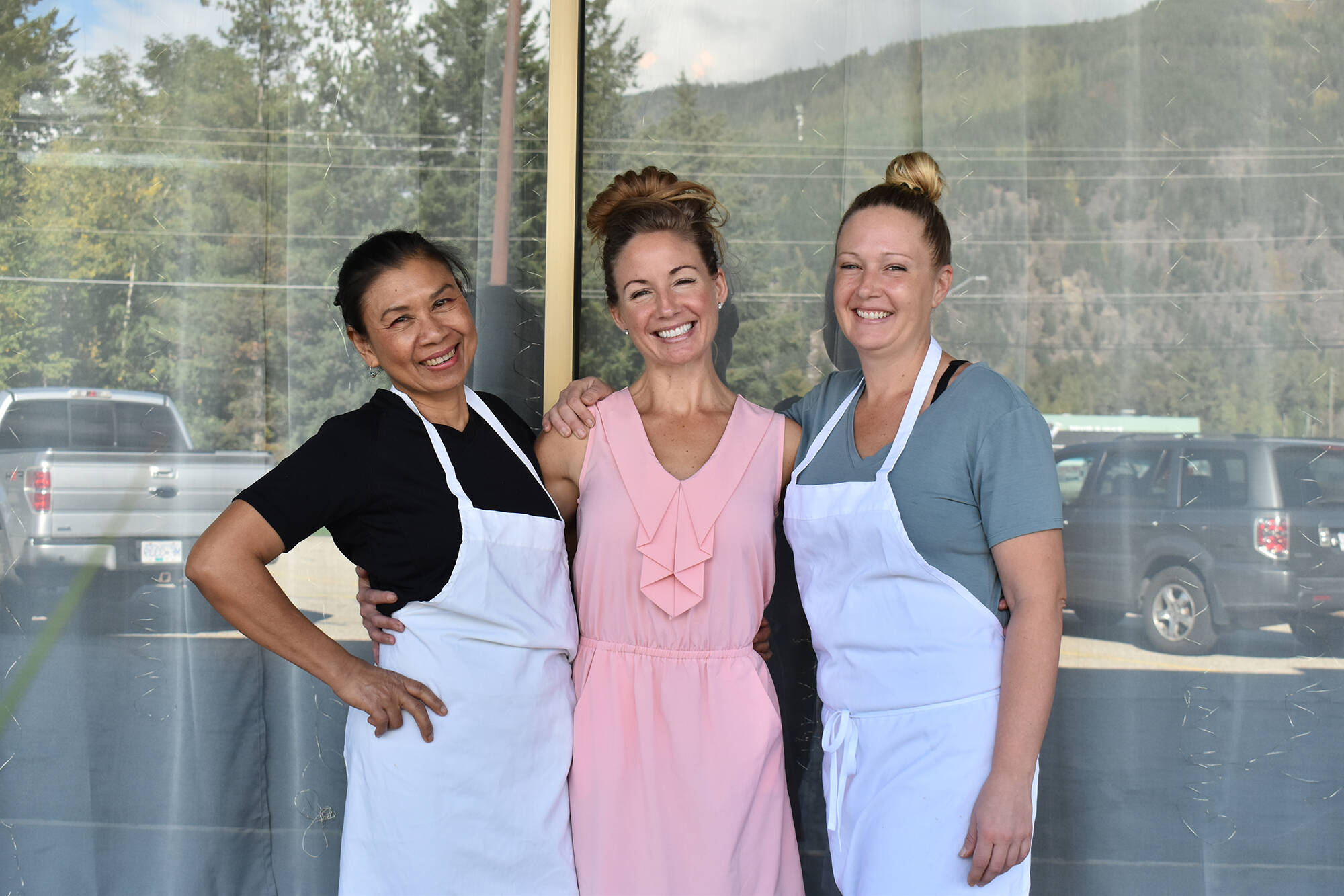 From left to right: Chalaem Junmusi, Samara Palmer, and Haley Palmer. The three restaurateurs run Aroy Maak Thai Cuisine, a new restaurant at the Parkland Shopping Centre in Sicamous. (Zachary Roman/Eagle Valley News)