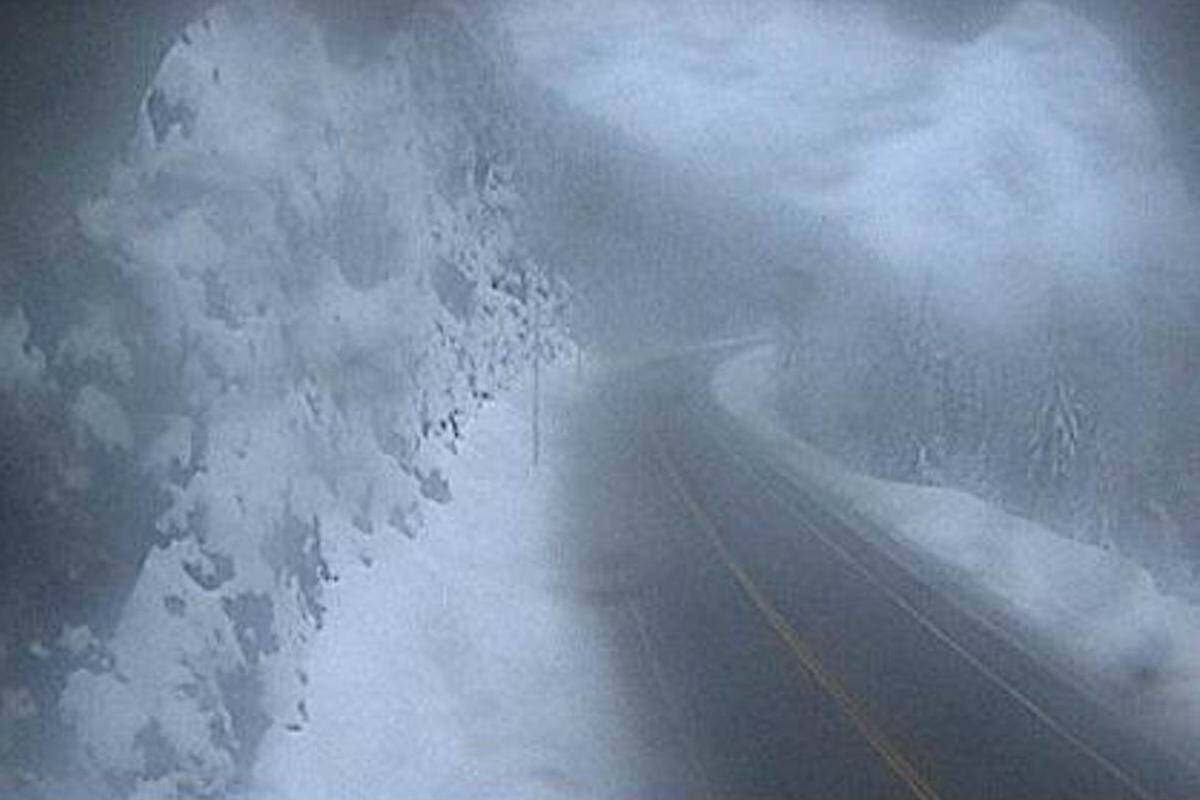 Hwy 1, about 46 km east of Revelstoke, looking east. (DriveBC)