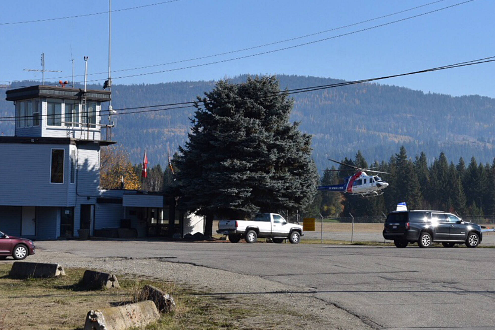 A medevac helicopter lands at the Shuswap Regional Airport in Salmon Arm in 2017. (File photo)