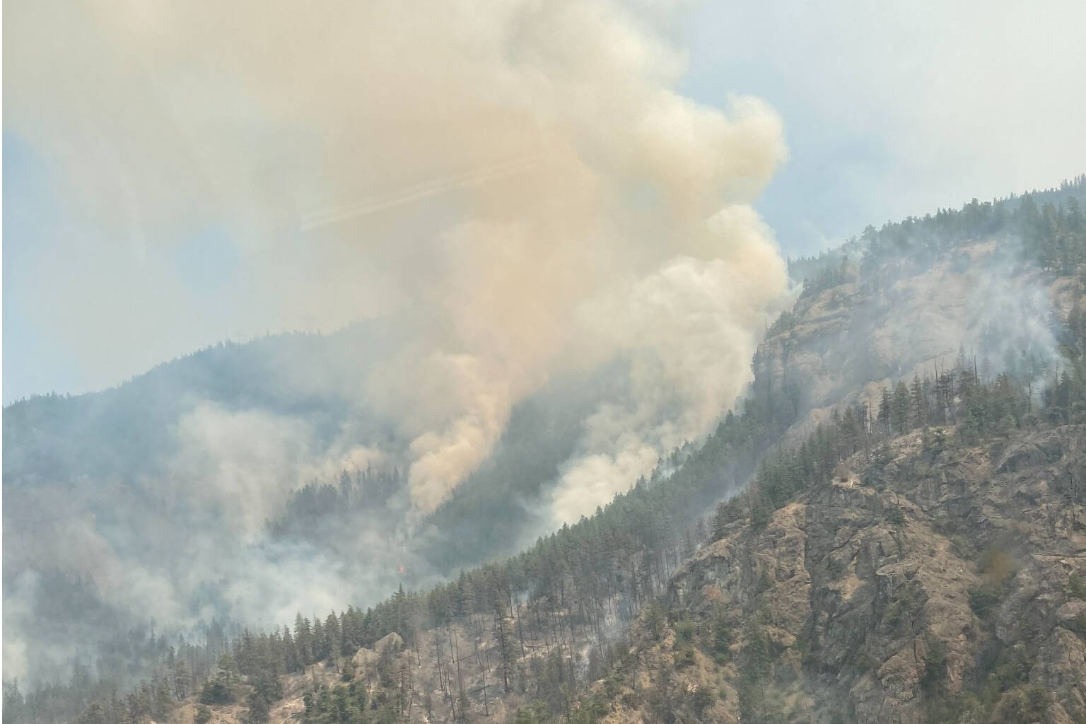 Keremeos Creek fire was estimated at 437 hectares as of Sunday (July 31) morning (Photo courtesy of BC Wildfire Service)