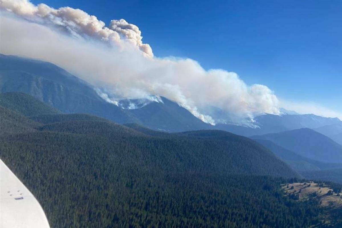 Heather Lake wildfire pictured on Sept. 15 after an evacuation alert was lifted for Eastgate. (BC Wildfire)