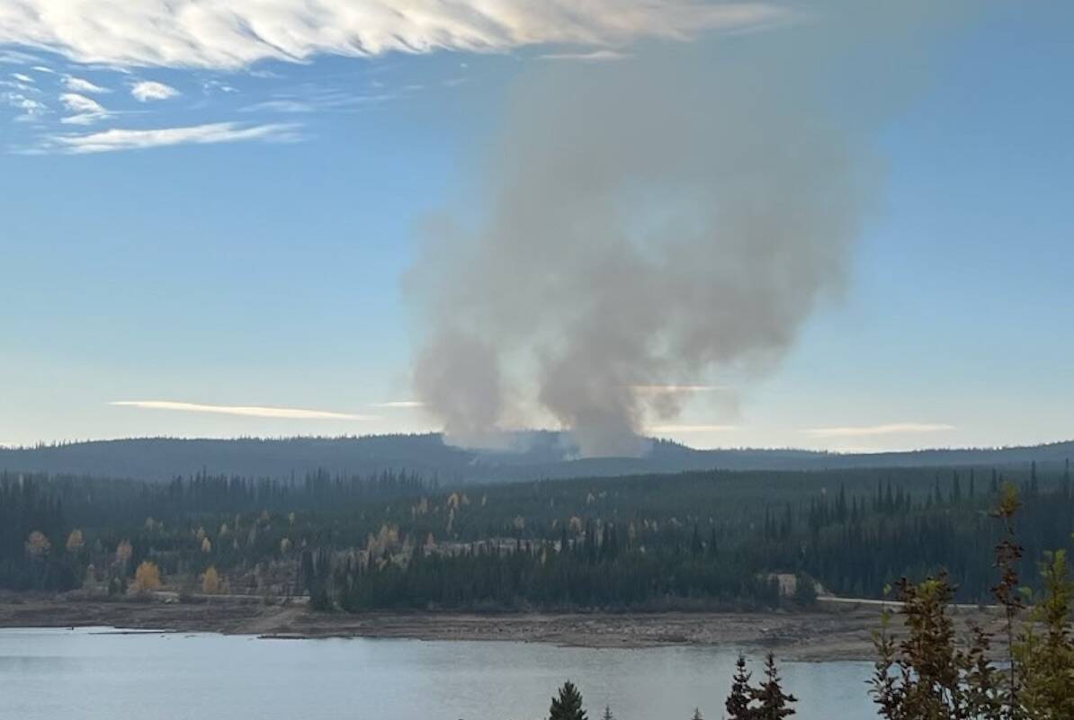 Esperon Lake wildfire (Photo - @BCGovFireInfo/Twitter)