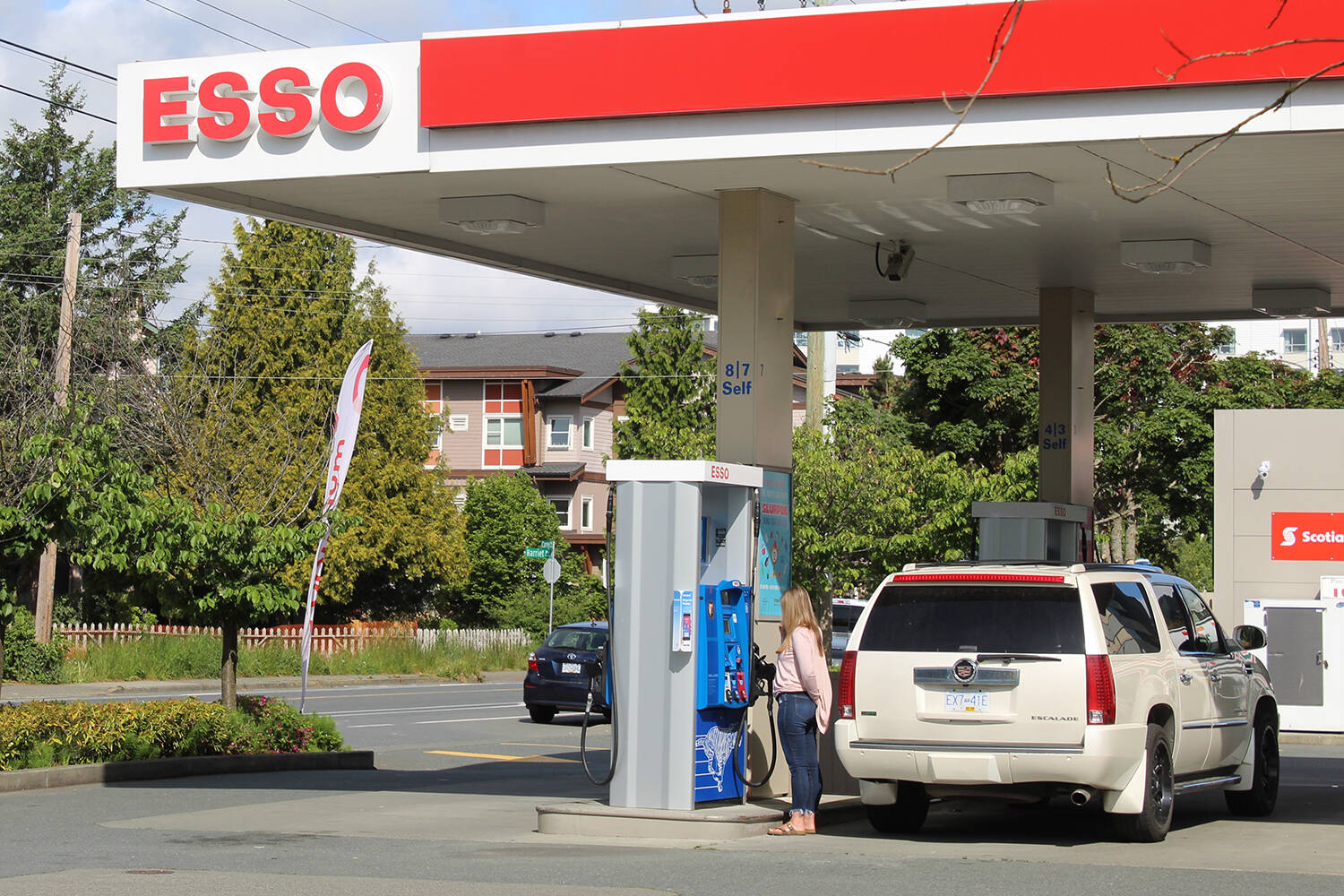 According to Statistics Canada, prices at the gas pump rose 32.8 per cent in September 2021 compared with September last year as inflation rose 4.4 per cent on a year-over-year basis in September, the fastest pace since February 2003. (Black Press Media File)