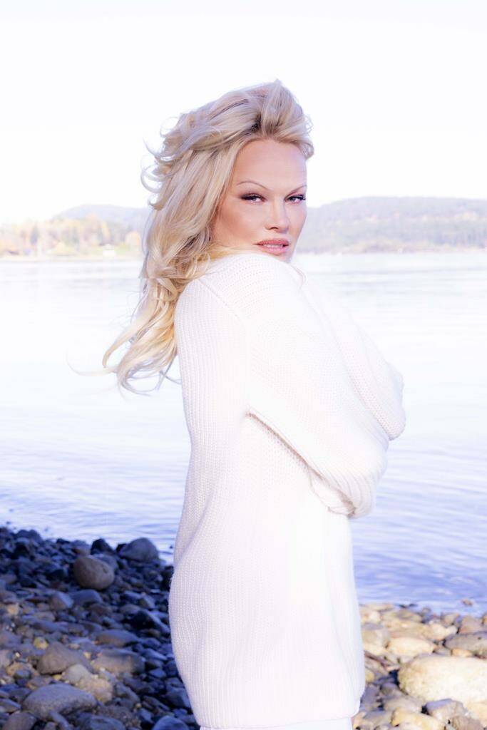Actor Pamela Anderson is seen in a handout photo for the television show "Pamelas Garden of Eden." THE CANADIAN PRESS/HO-HGTV Canada-Odette Sugerman