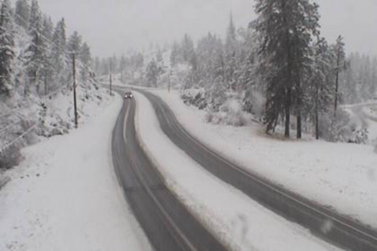 Road conditions on Highway 97 at Highway 3A junction, just south of Kaleden on Friday morning, Nov. 4. (DriveBC)