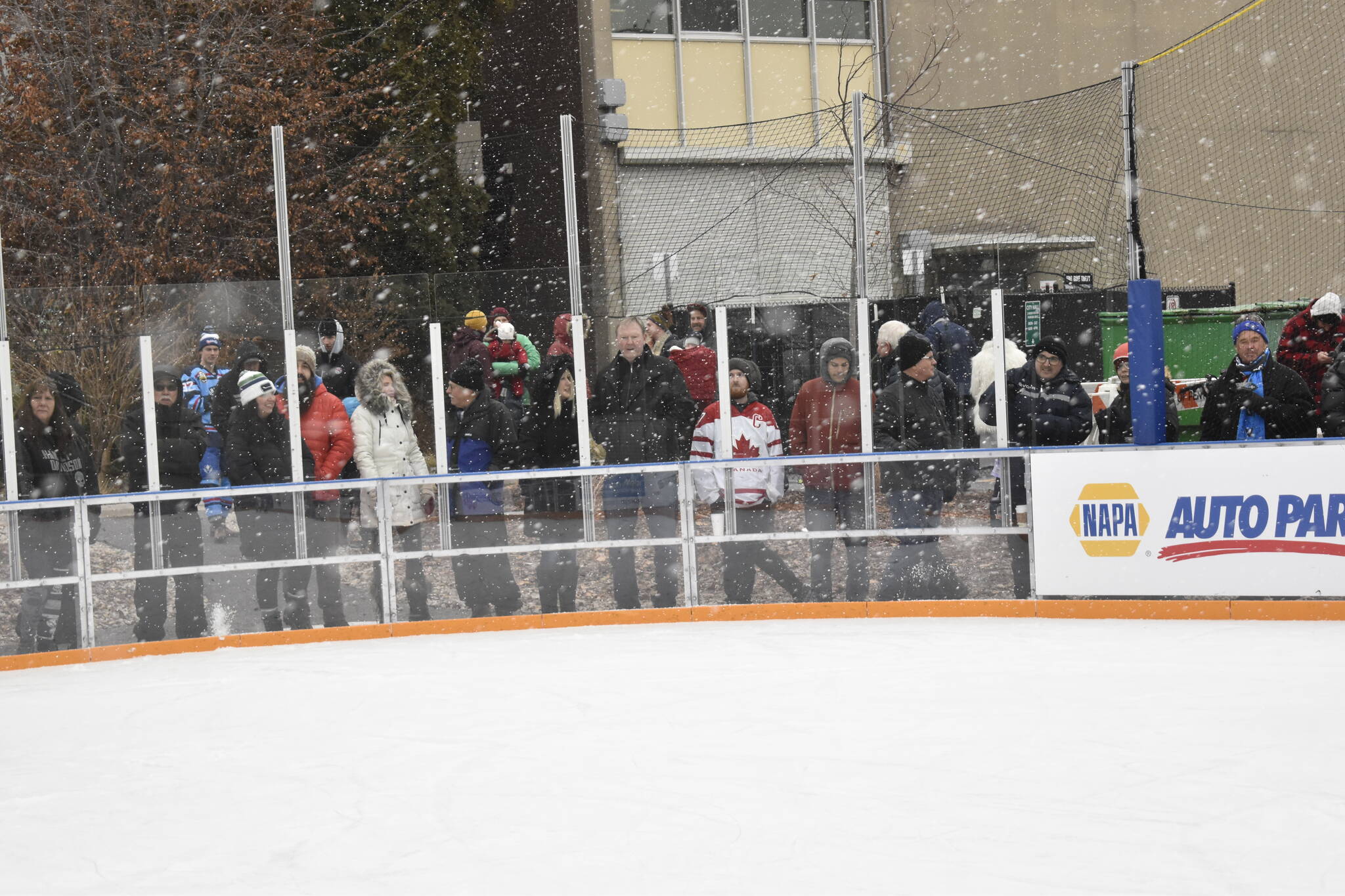 Snow began to fall in Penticton midway through the alumni game. (Logan Lockhart- Western News)