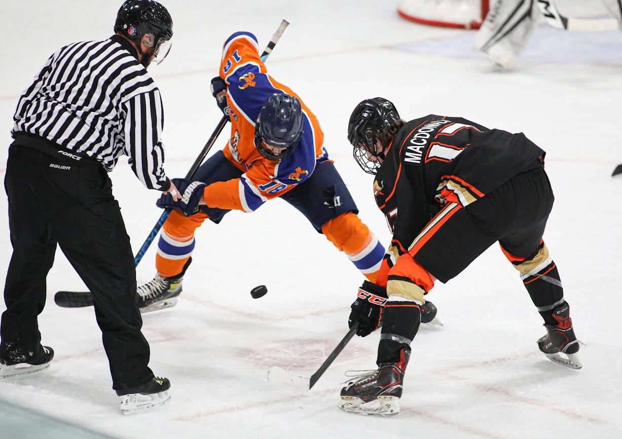 The Beaver Valley Nitehawks defeated the Kelowna Chiefs on Friday in a shootout at the B.V. Arena. Photo: Jim Bailey