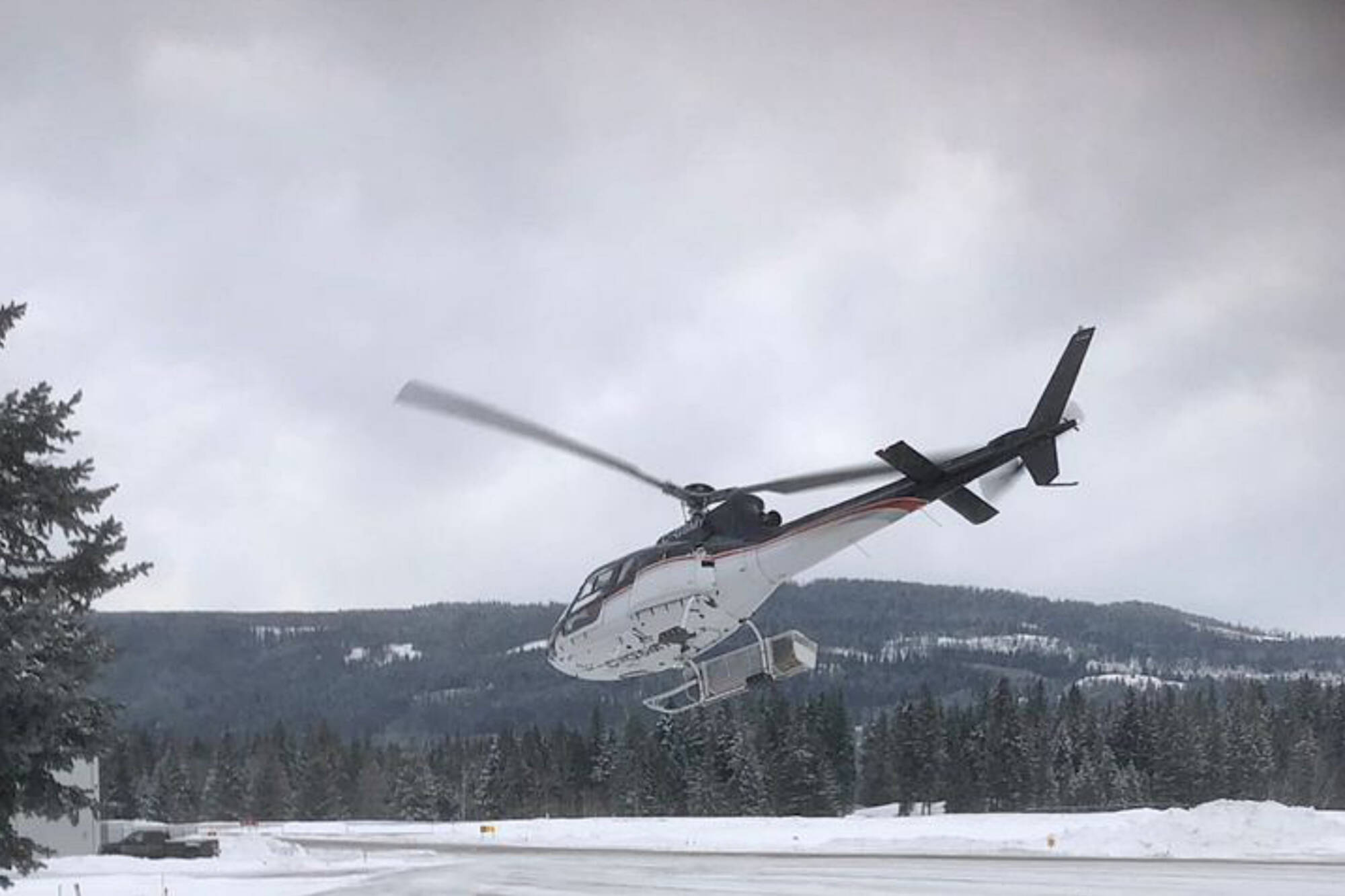 Shuswap Search and Rescue were able to use a helicopter for a Queest Mountain rescue thanks to daylight and good weather on Thursday, Feb. 2, 2023. (Shuswap Search and Rescue photo)