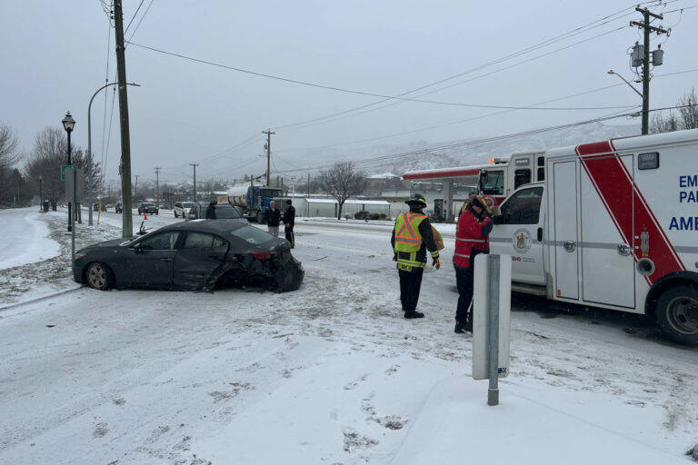 A crash slowed traffic near the intersection of 25th Avenue and 43rd Street in Vernon Wednesday, Feb. 1, 2023. Police say one of the vehicles was stolen and the occupants fled the scene. (Brendan Shykora - Morning Star)