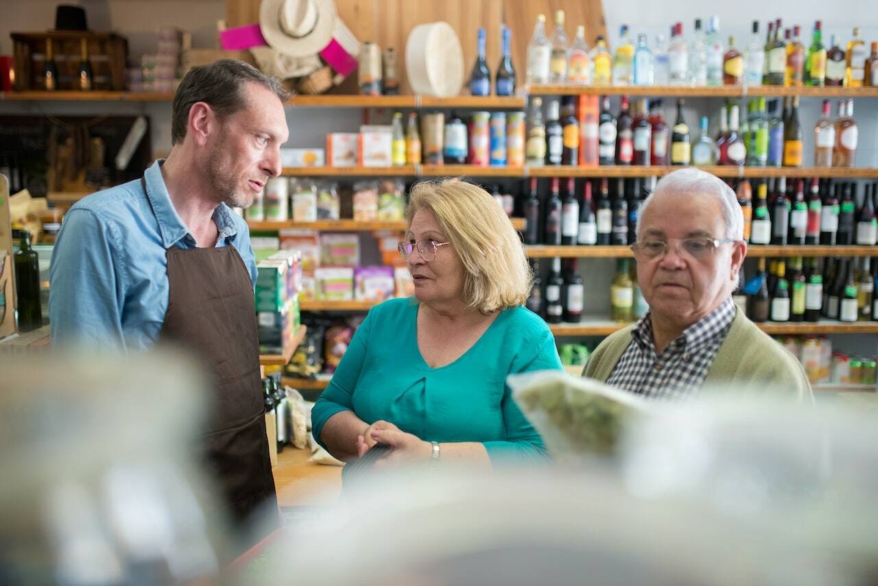 Victoria seniors are struggling to afford food due to rising costs. (Pexels photo)