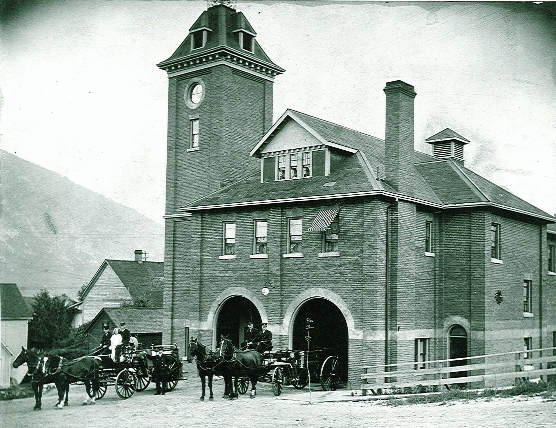 The newly built Nelson fire hall in 1913, with firefighting equipment powered by horses. Photo: Nelson Fire and Rescue