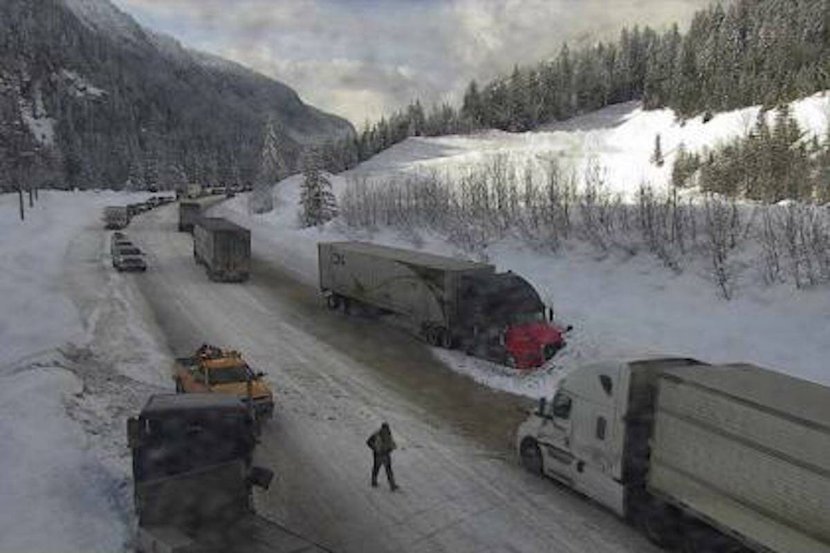 Highway 1, about 7 km west of Revelstoke, looking west. (DriveBC)