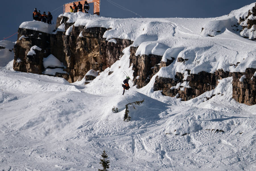 Freerider Ross Tester competes on the Freeride World Tour at Kicking Horse in 2022. (FWT photo)
