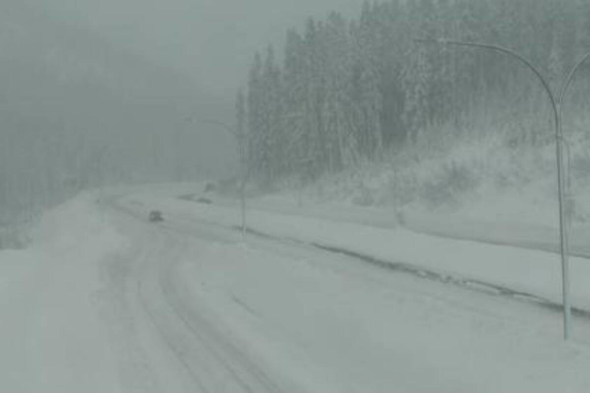 Coquihalla Highway, looking southbound at Zopkos Rest Area, Feb. 20, 2022. (Photo/DriveBC)